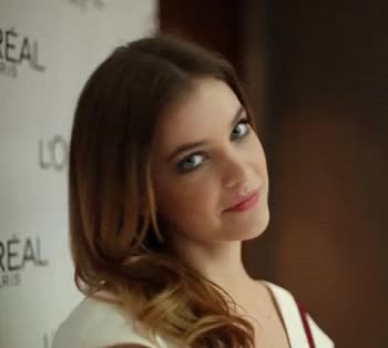 Barbara Palvin Scrolller