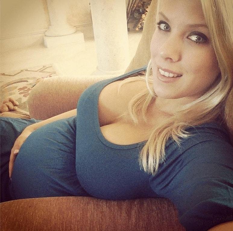 Bibi Jones Aka Britney Beth Scrolller