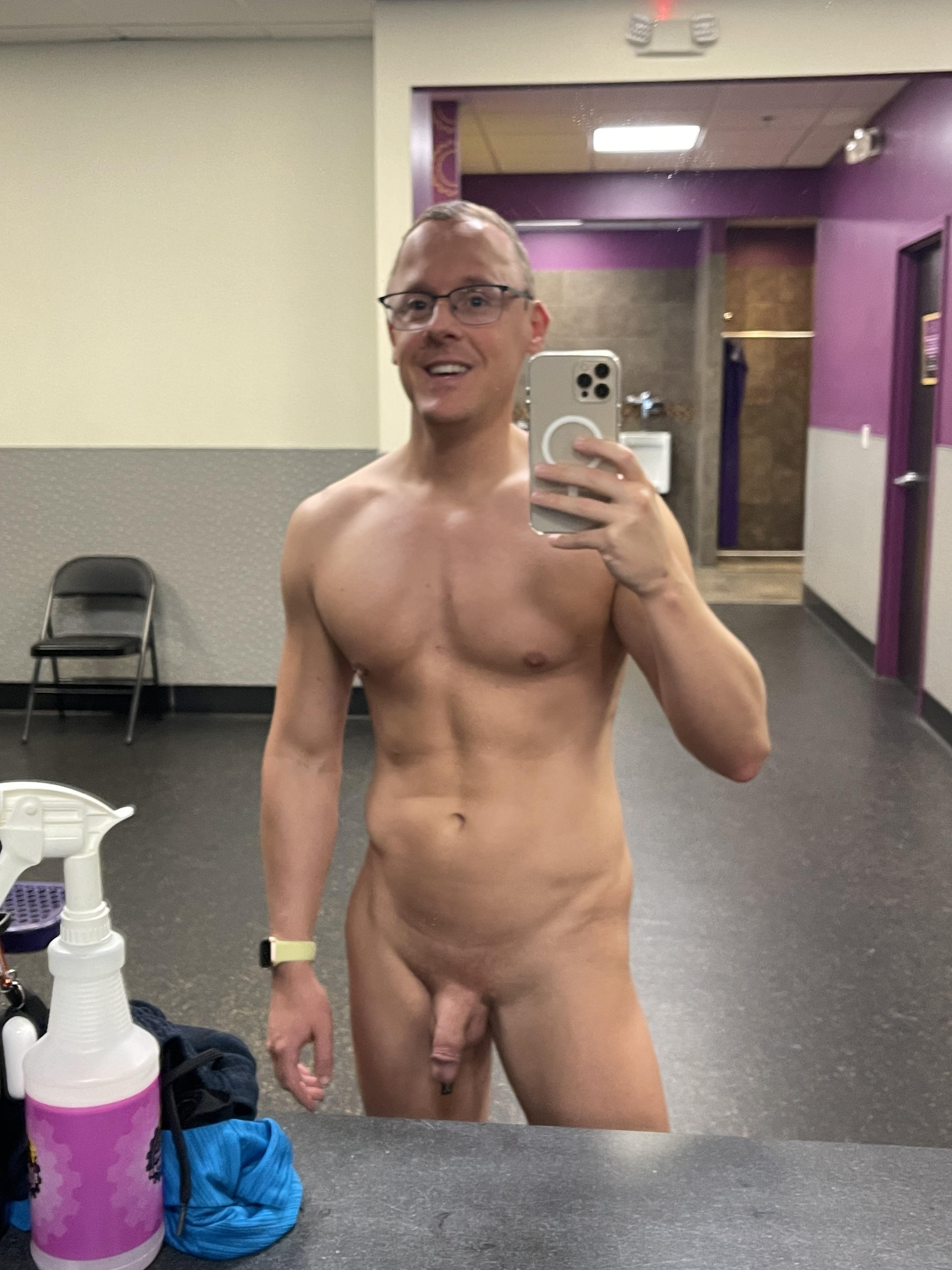 Just A Post Workout Nude Scrolller