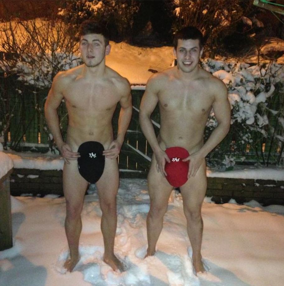 Naked In The Snow Right Or Left Scrolller