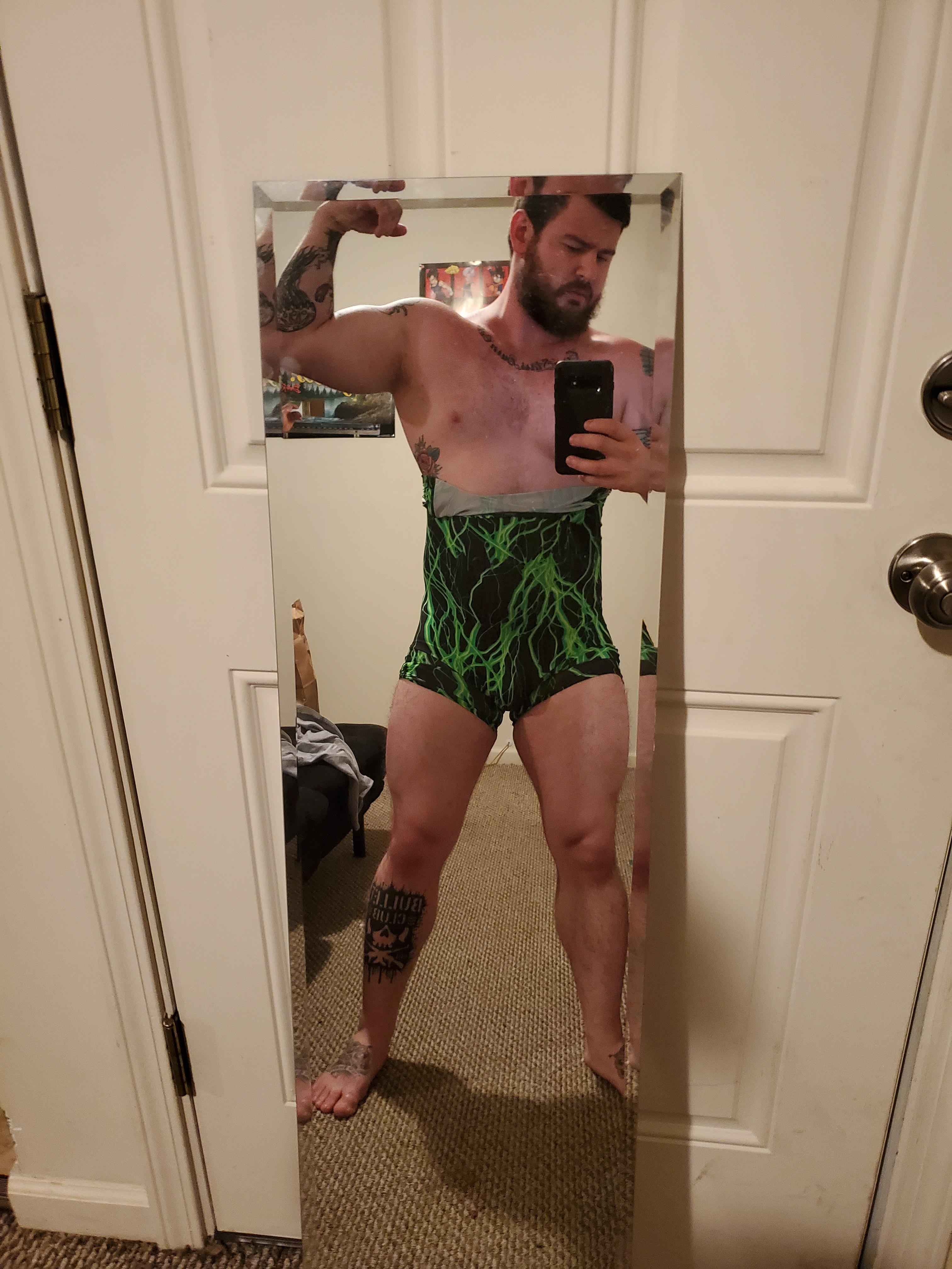 Some Fun In My Powerlifting Singlet Scrolller