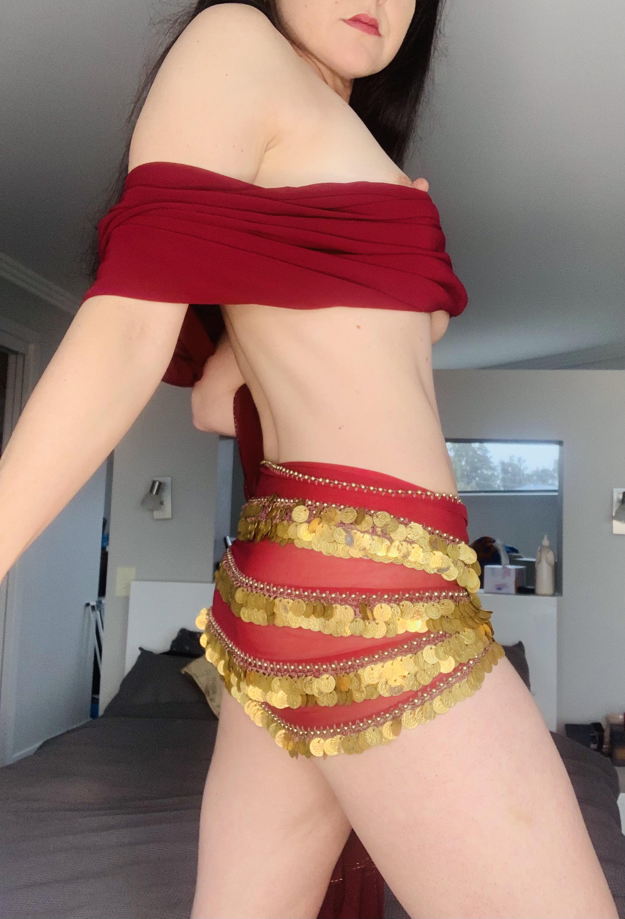 Still Want To Fuck A 38 Year Old Belly Dancer MILF Scrolller