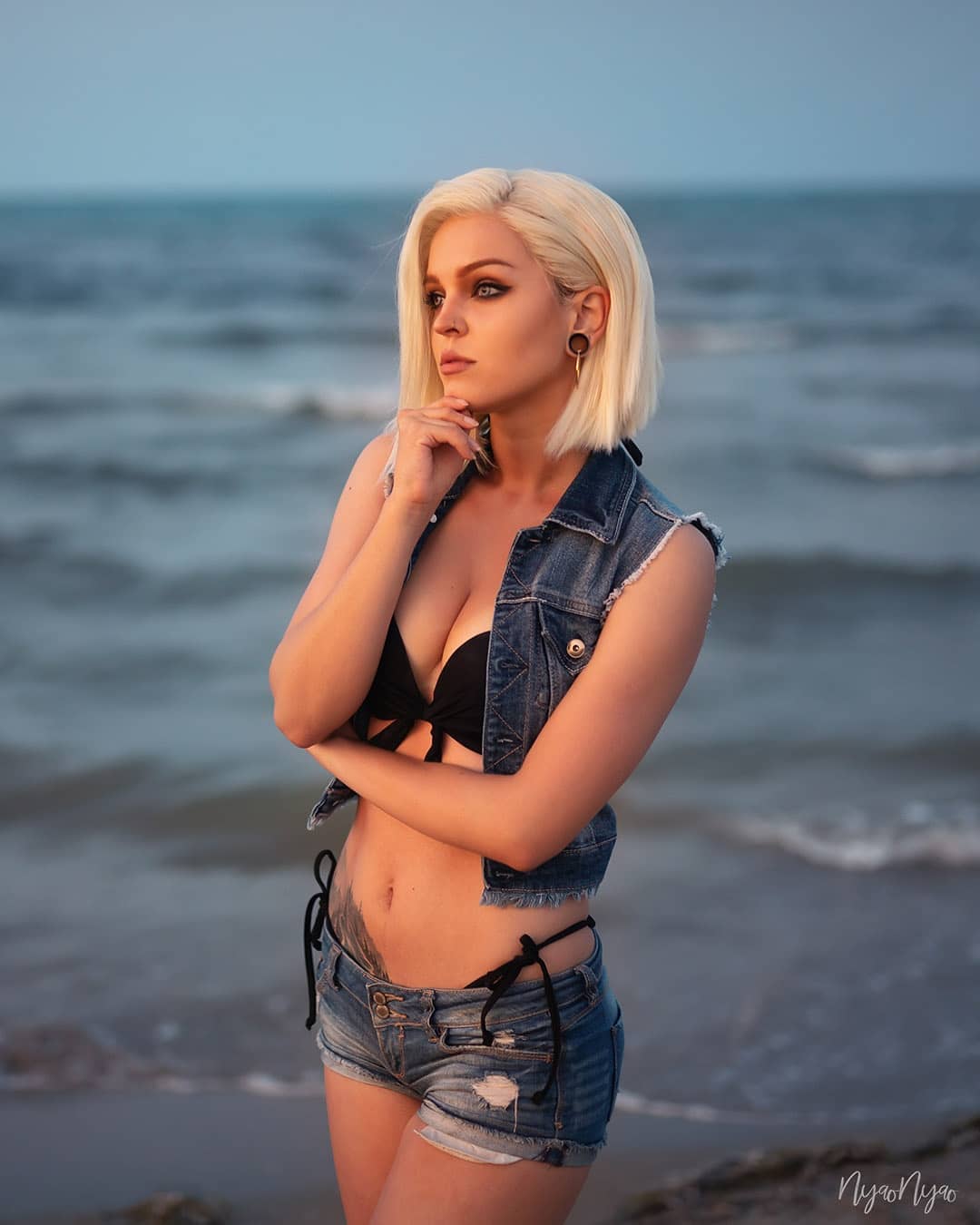 Android 18 Bikini Version Scrolller