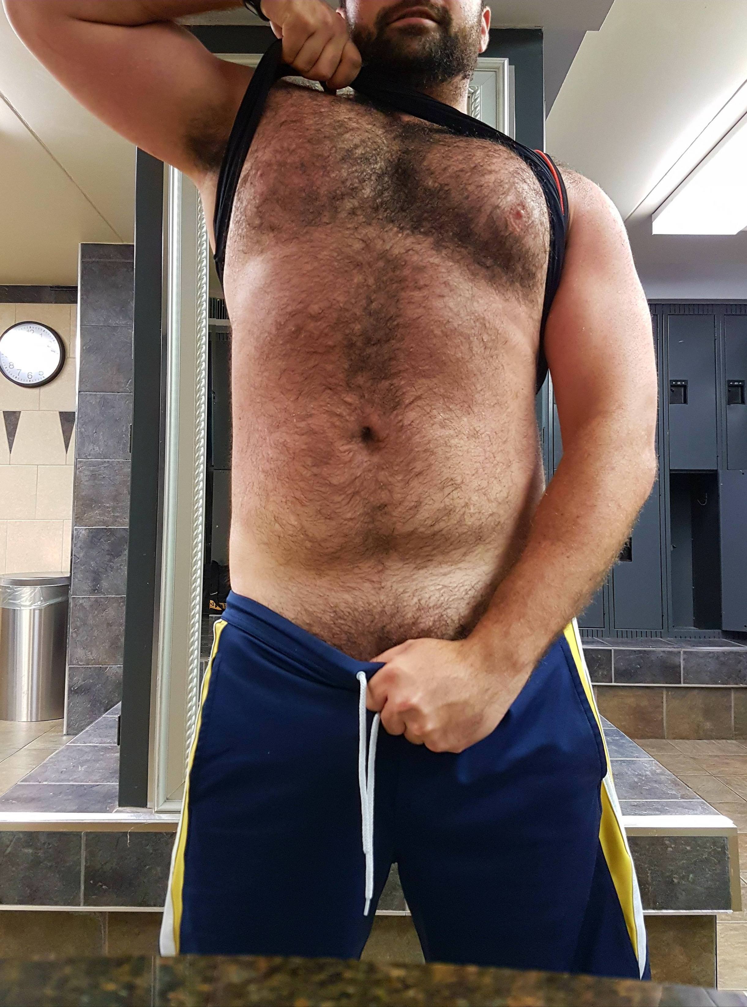 Flashing Some Fur In The Gym Scrolller