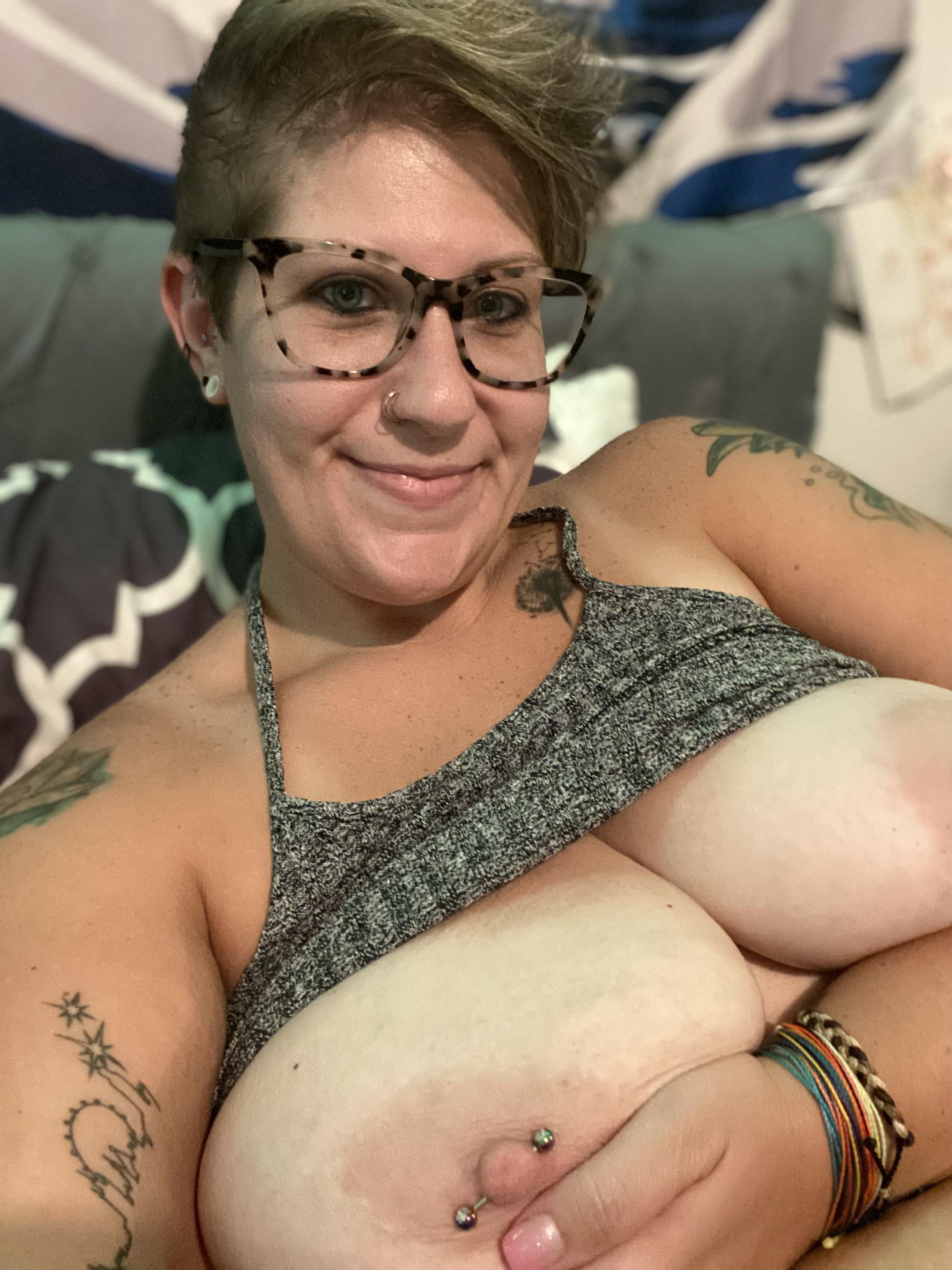 Its A Lazy Sunday You Cumming To Bed With Me Scrolller