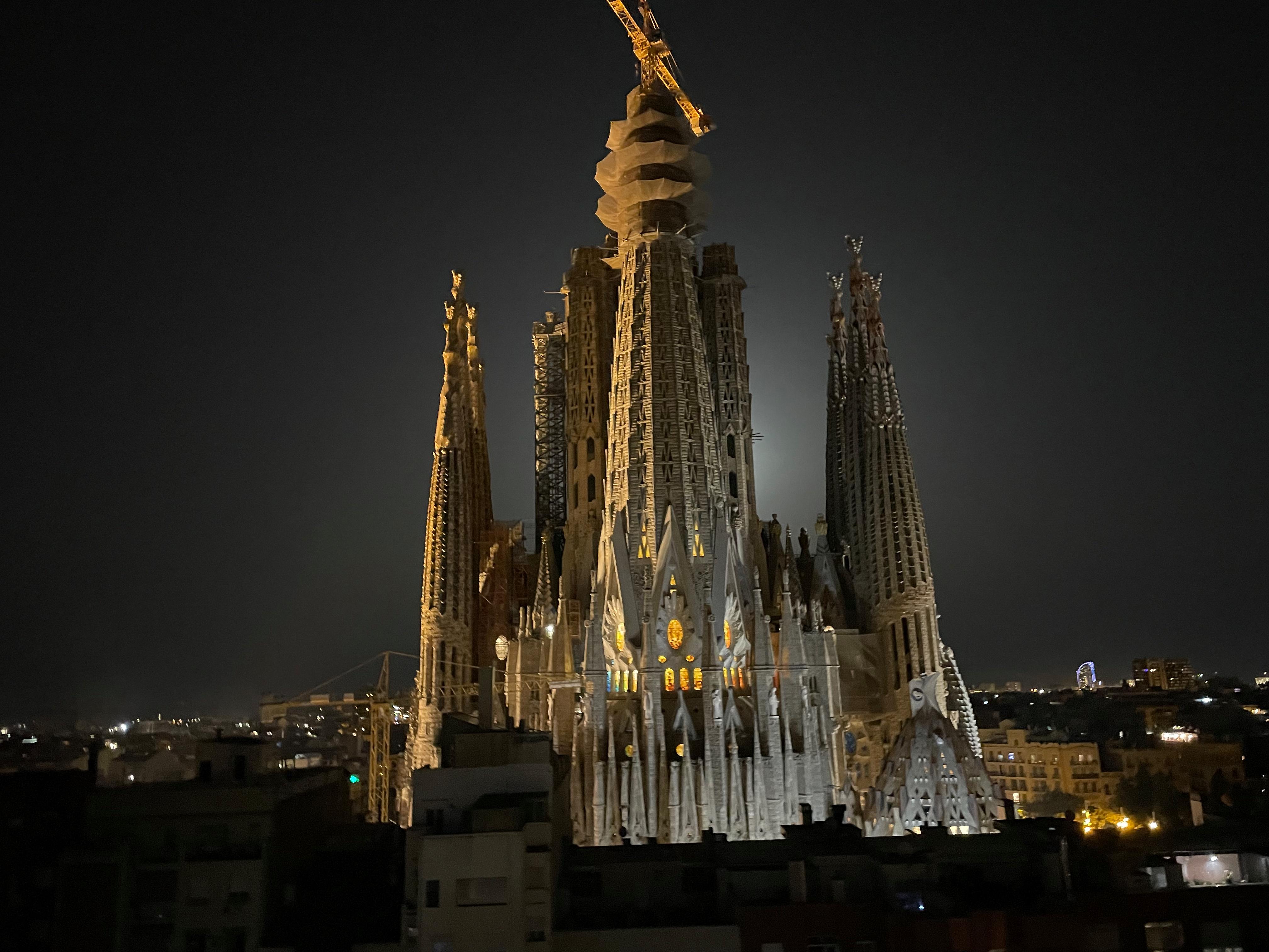 Night View Of The Sagrada Fam Lia Barcelona Oc Scrolller