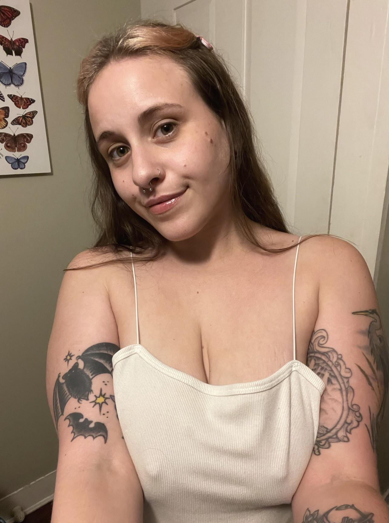 No Makeup And No Bra How I Like To Be Scrolller