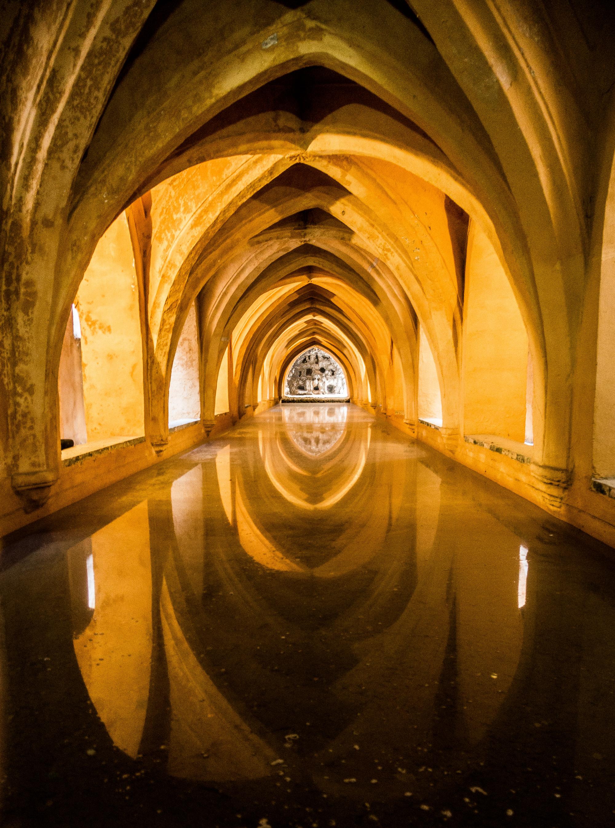 Royal Alc Zar Of Seville Baths Scrolller