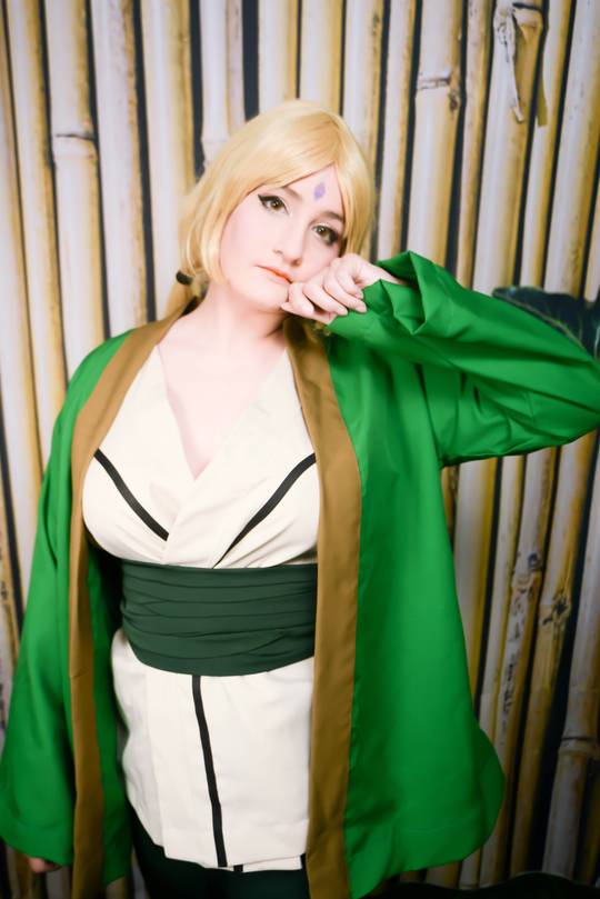 Self Tsunade Naruto By Natsumi Louise Cosplay Scrolller