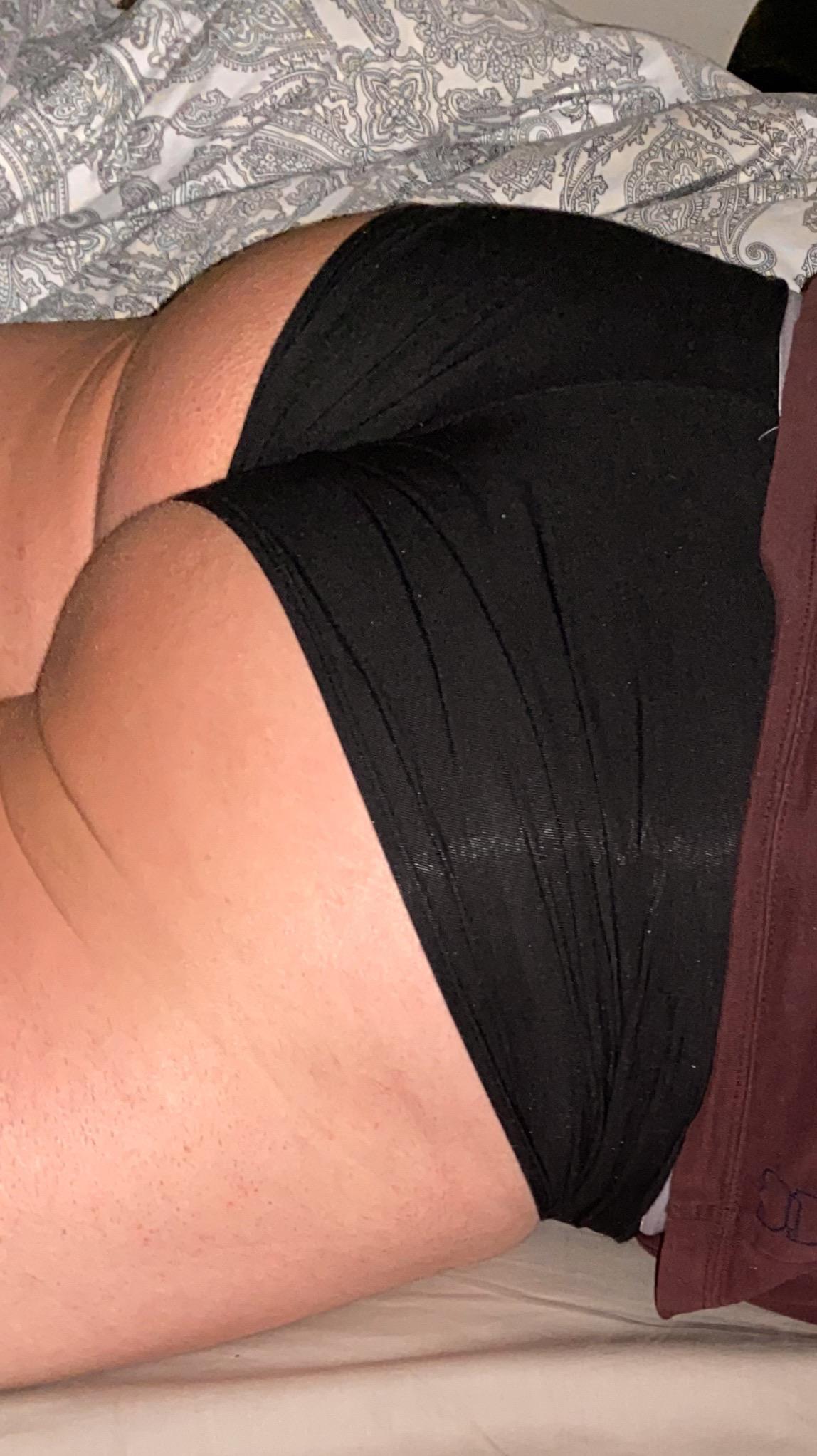 Someone Spank My Sissy Ass Scrolller