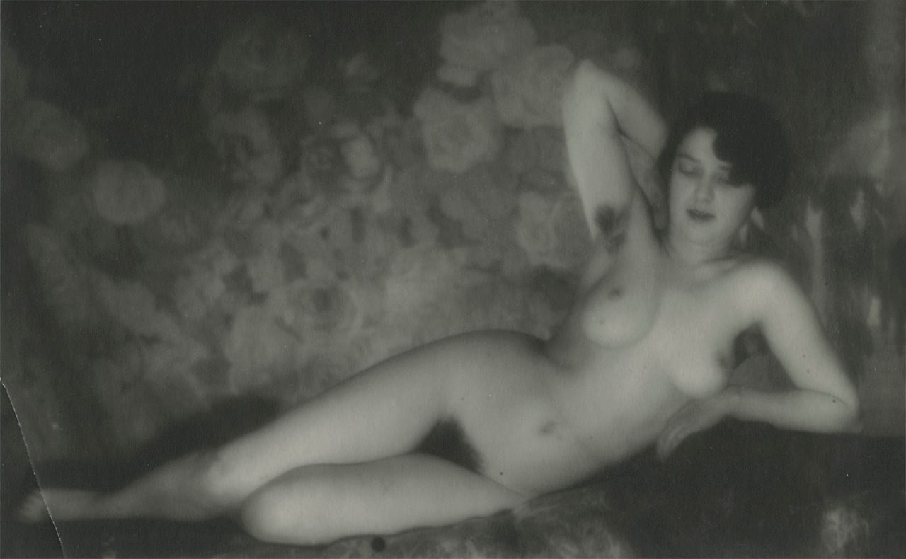 Reclining Nude Au Naturale Photographed By Alexander Grinberg C