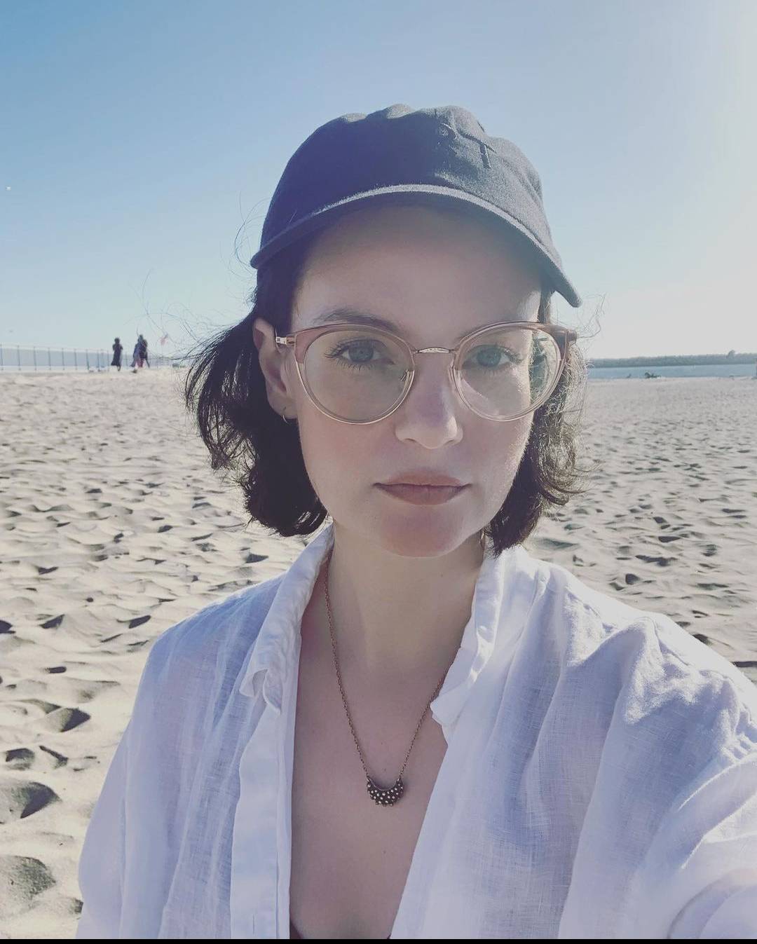 Beach Babe Scrolller