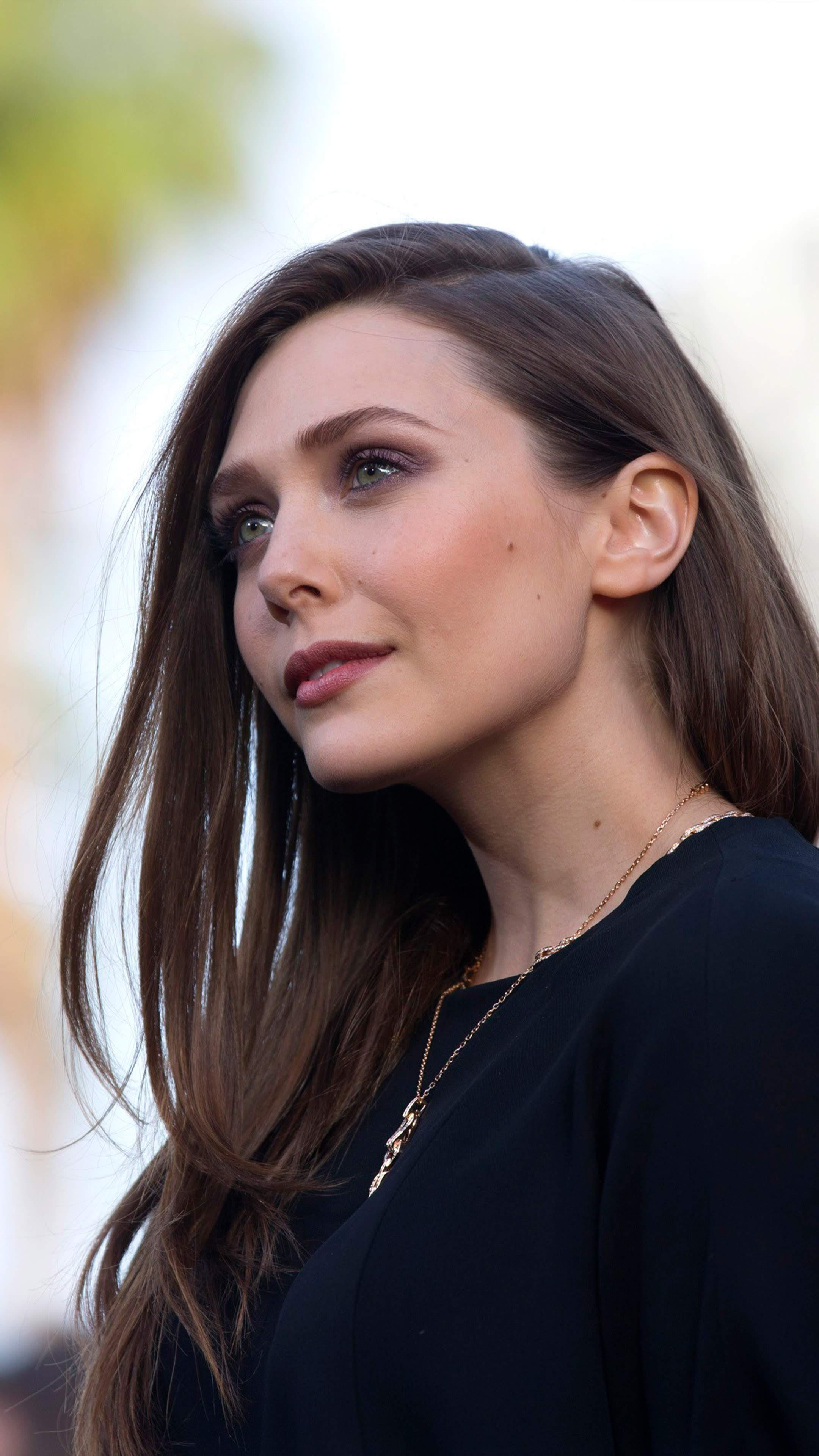 Elizabeth Olsen Scrolller