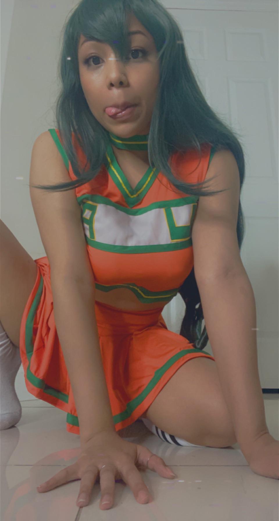 Go Ua Tsuyu Cosplay By Nonsequitur Hqppy Monday Self Scrolller