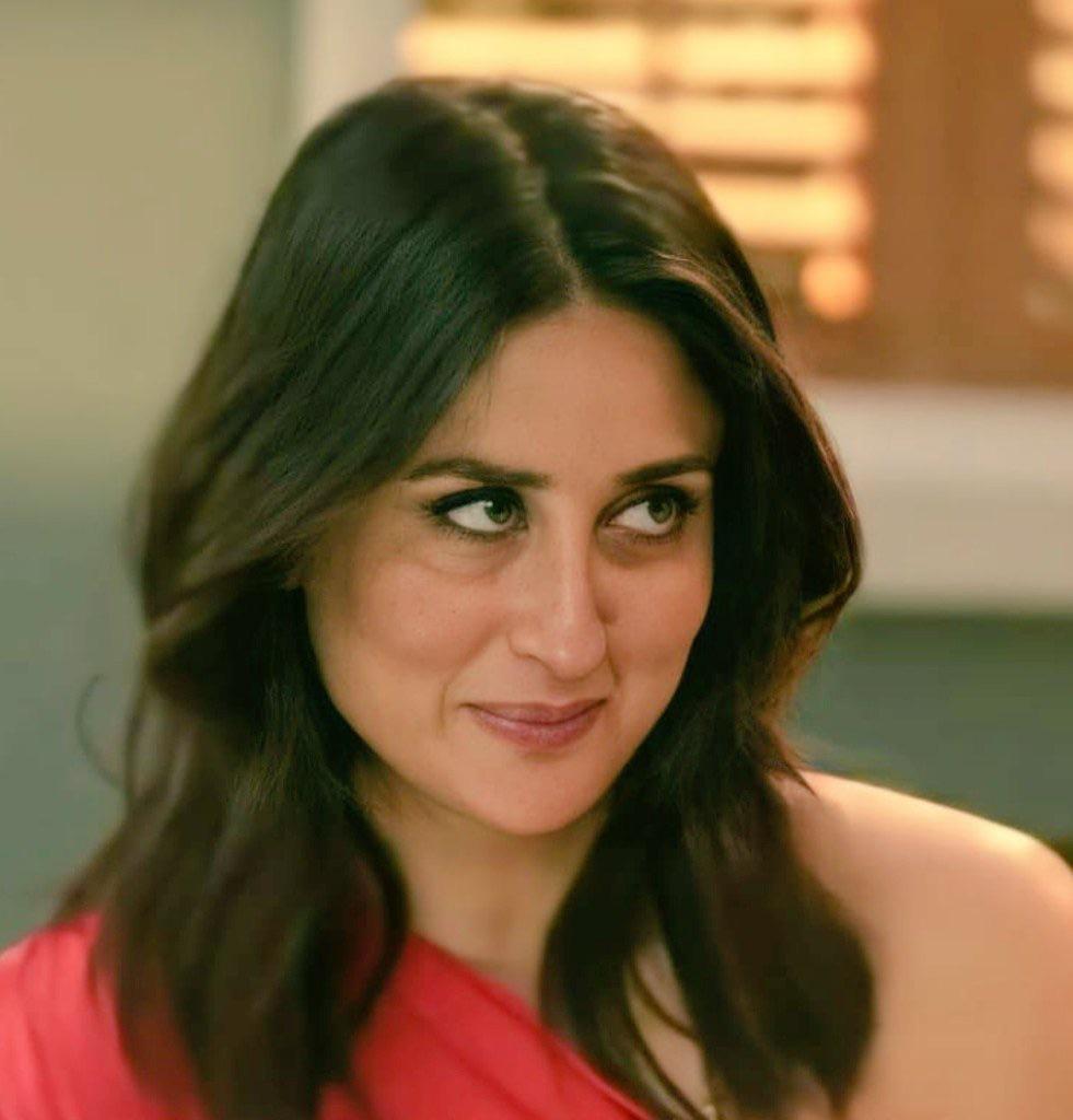 Her Face Is Enough Goddess Kareena Kapoor Dm To Chat About Her