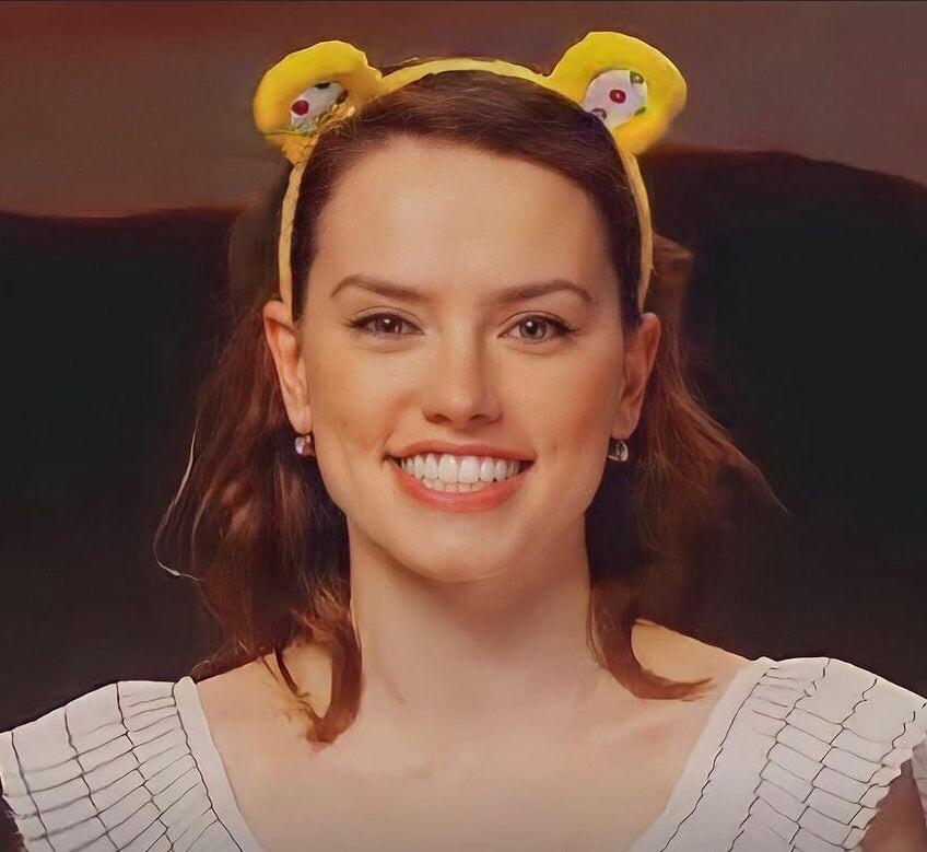 I Just Want To Face Fuck Daisy Ridley Until I Unleash A Huge Load Down