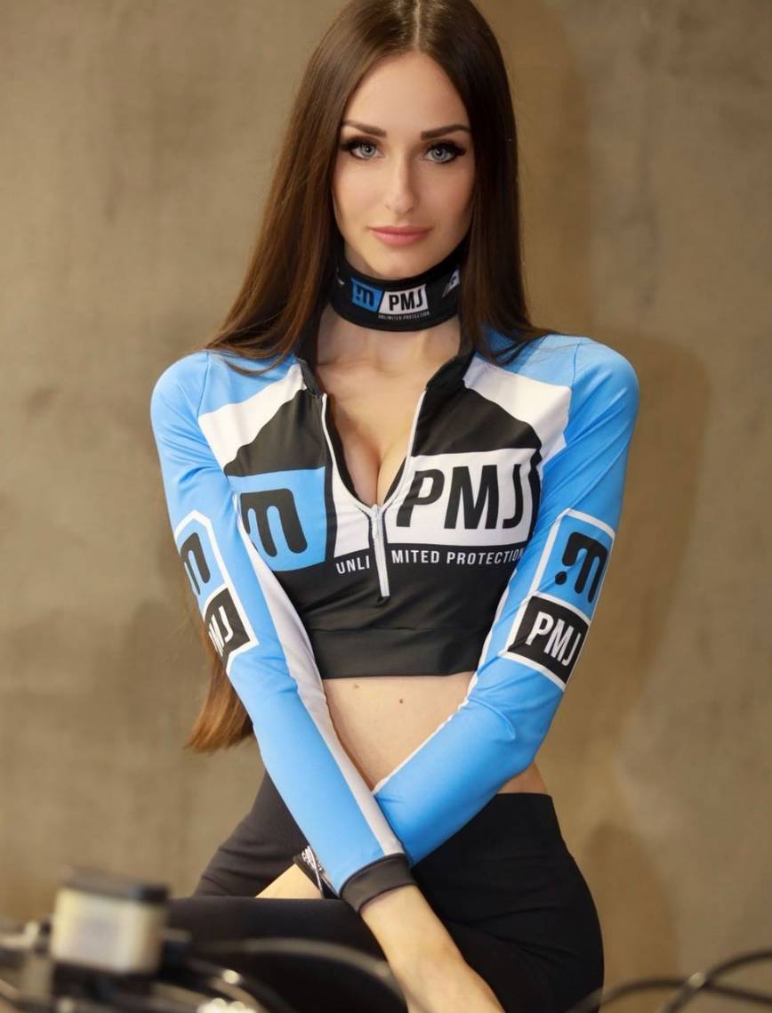 Italian Motorcycle Promo Babes Week Elisa Scrolller