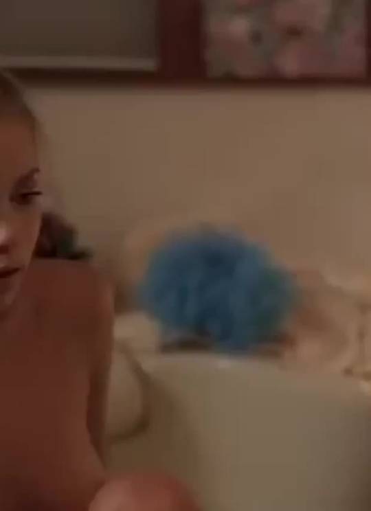 Jaime Pressly In Poison Ivy The New Seduction Scrolller