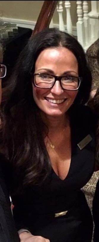 Love A Sexy Professional Milf Scrolller