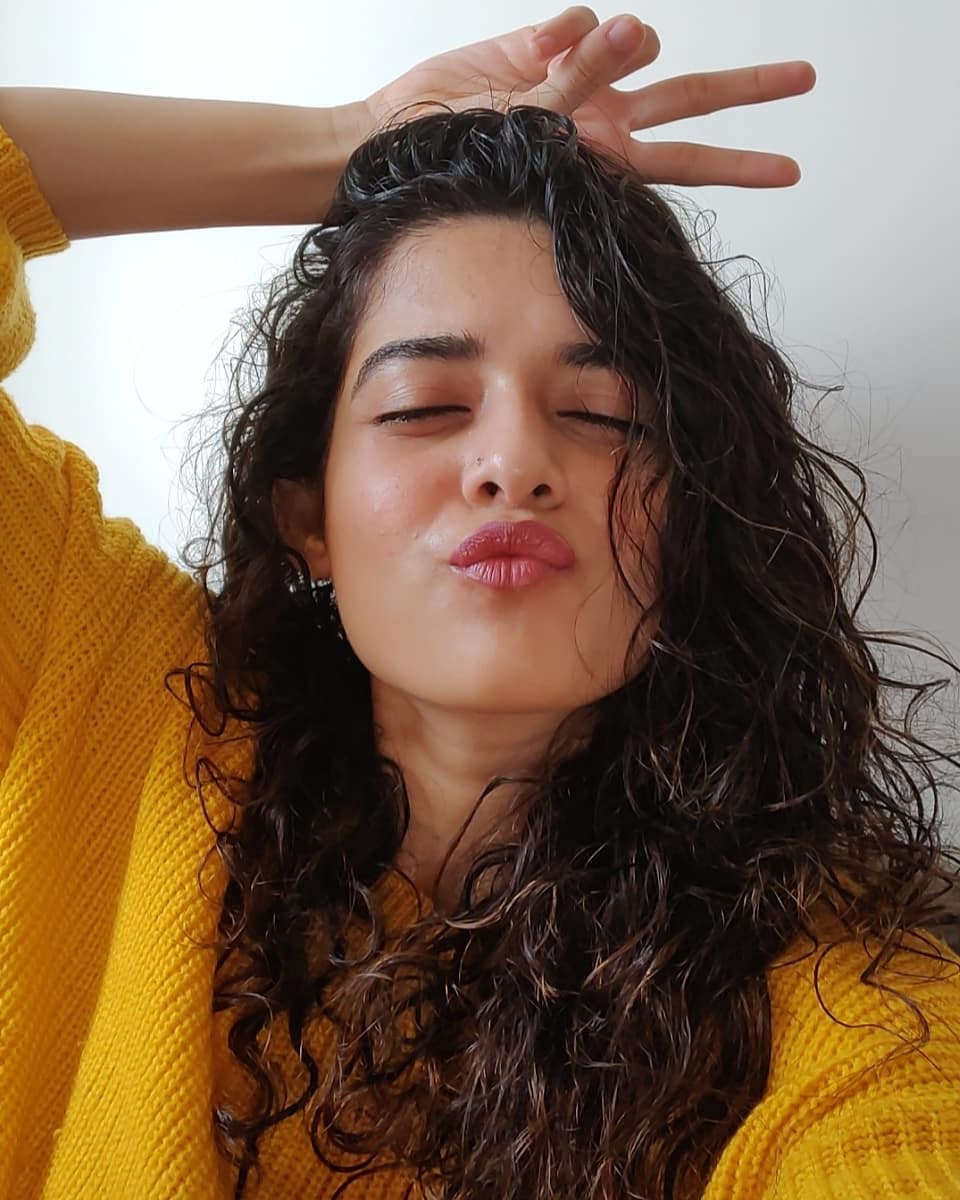 Mithila Palkar Scrolller