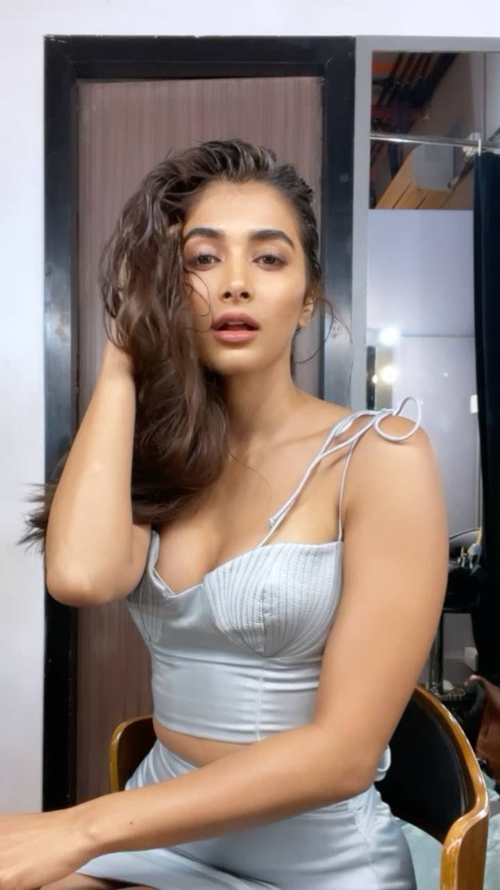 Pooja Hegde S Boobs Making Me Cum Now Scrolller