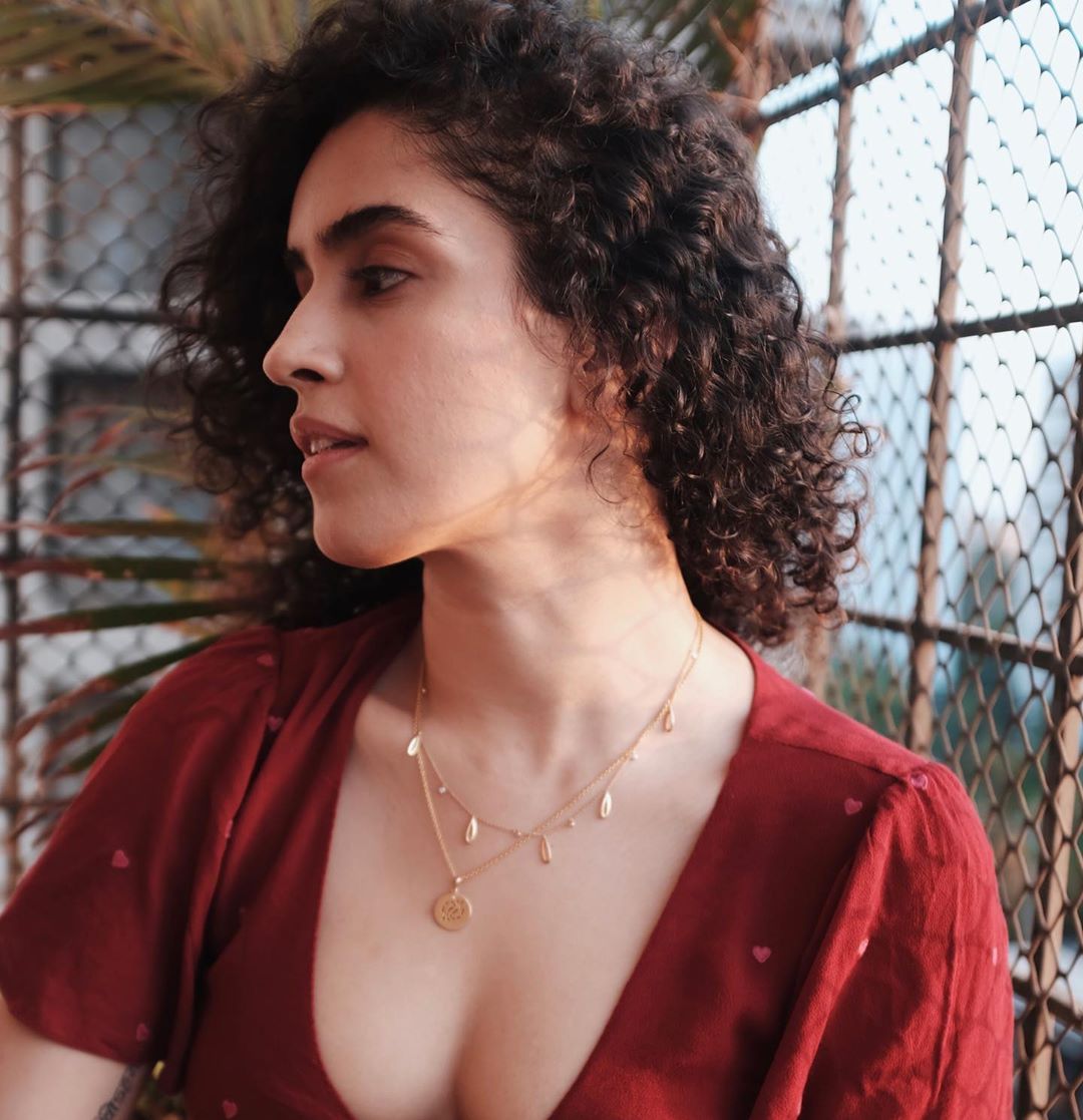 Sexy Sanya Malhotra Sexy Cleavage Just Wanna Undress Her And Fuck Her