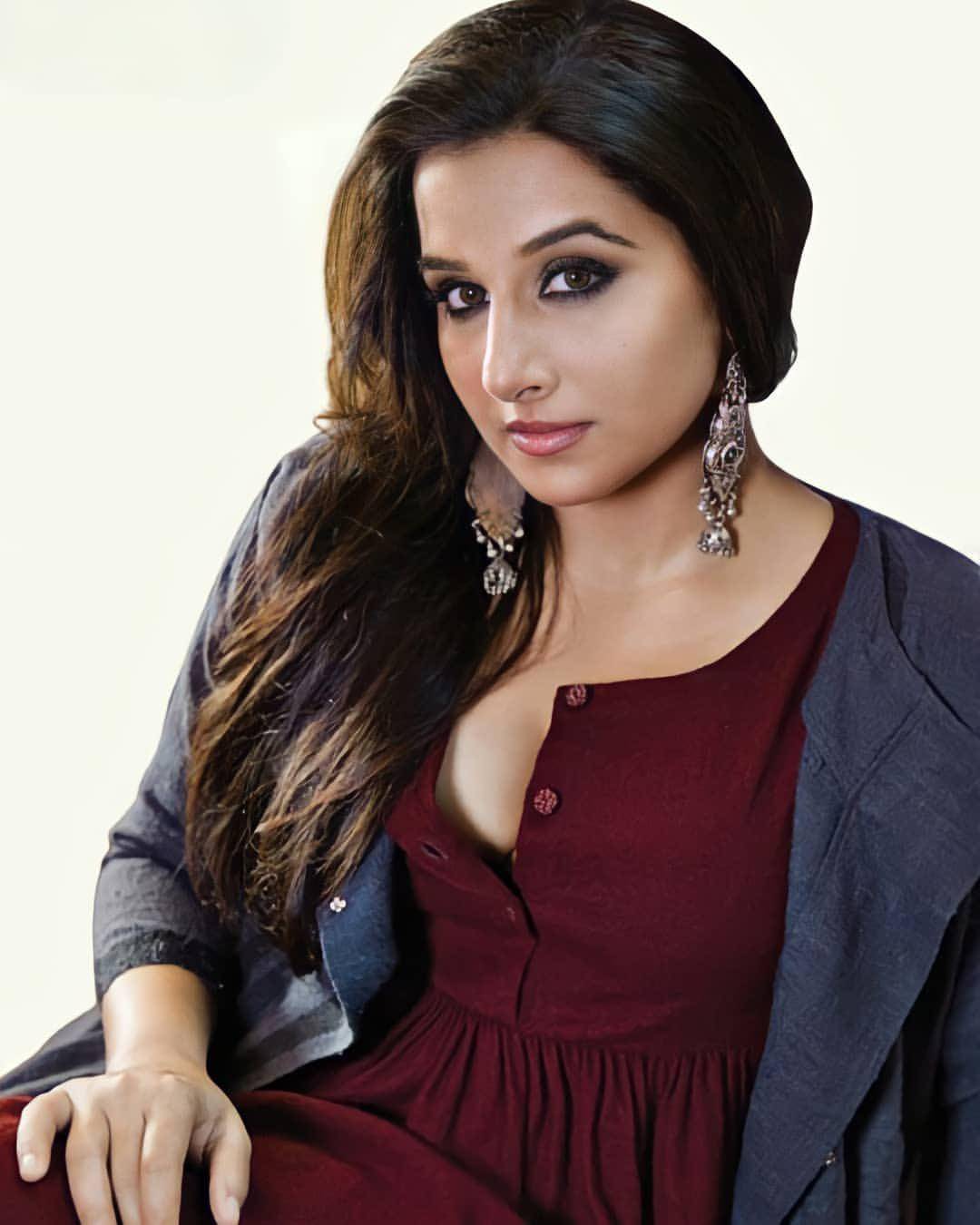 Vidya Balan The Ultimate Bollywood Milf Scrolller