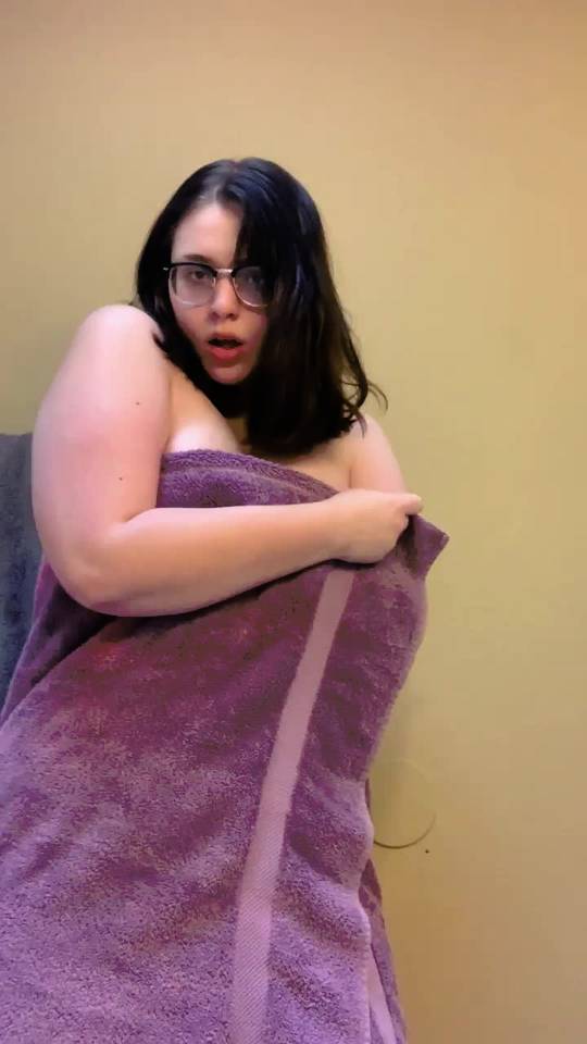 Lets Fuck In The Shower You Can Cum On My Glasses Scrolller