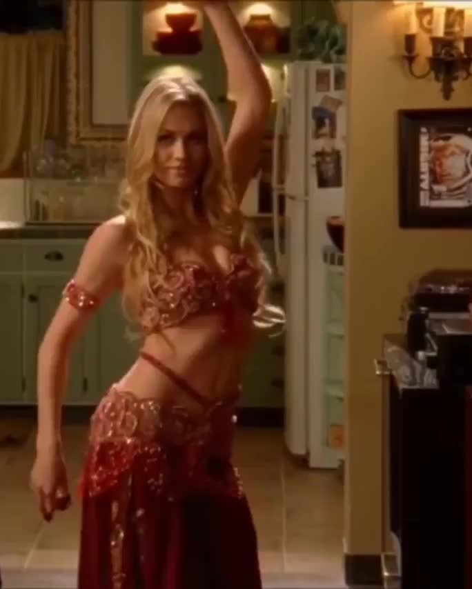 Yvonne Strahovski Belly Dancing In Chuck Scrolller