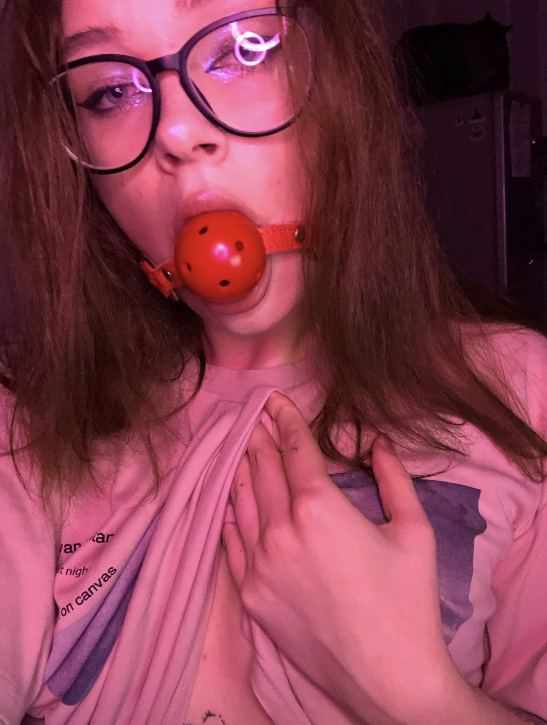 Camgirl Lynn Sparkz Ball Gagged Scrolller