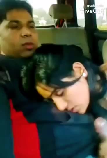 Extremely Horny Desi Wife Likes To Give Blowjob To Her Driver Full