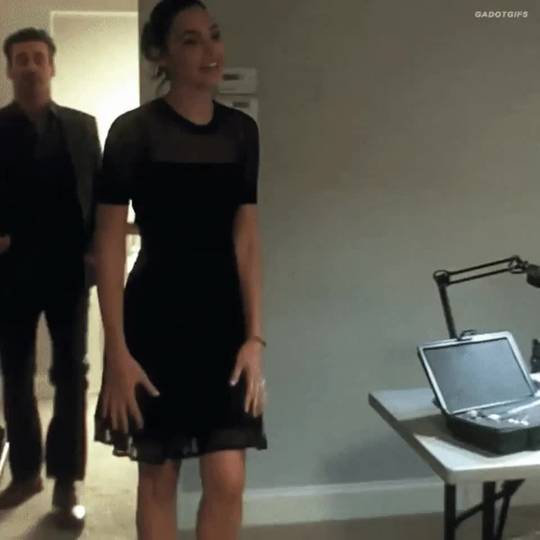 Gal Gadot Showing Off Her Guns Scrolller