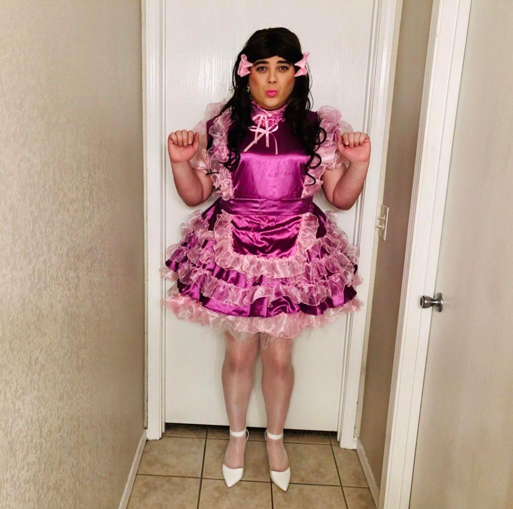 Locked In My Sissy Maid Uniform Scrolller