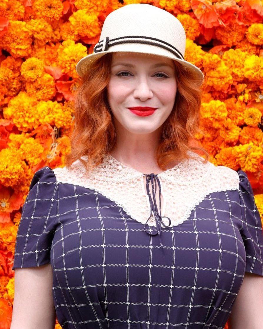 New Pic Of Christina Hendricks Scrolller