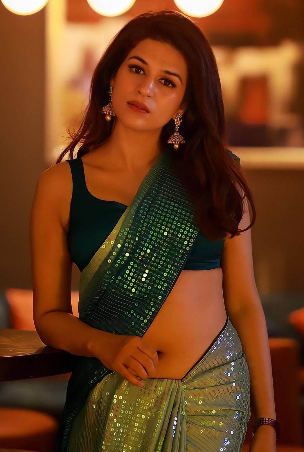 Shraddha Das Navel In Glittering Half Saree Scrolller