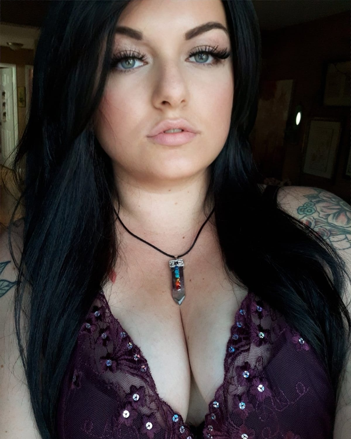 Sweet Soft Goth Ms Gigi Moon Wants To Make Your Cock Hard Scrolller