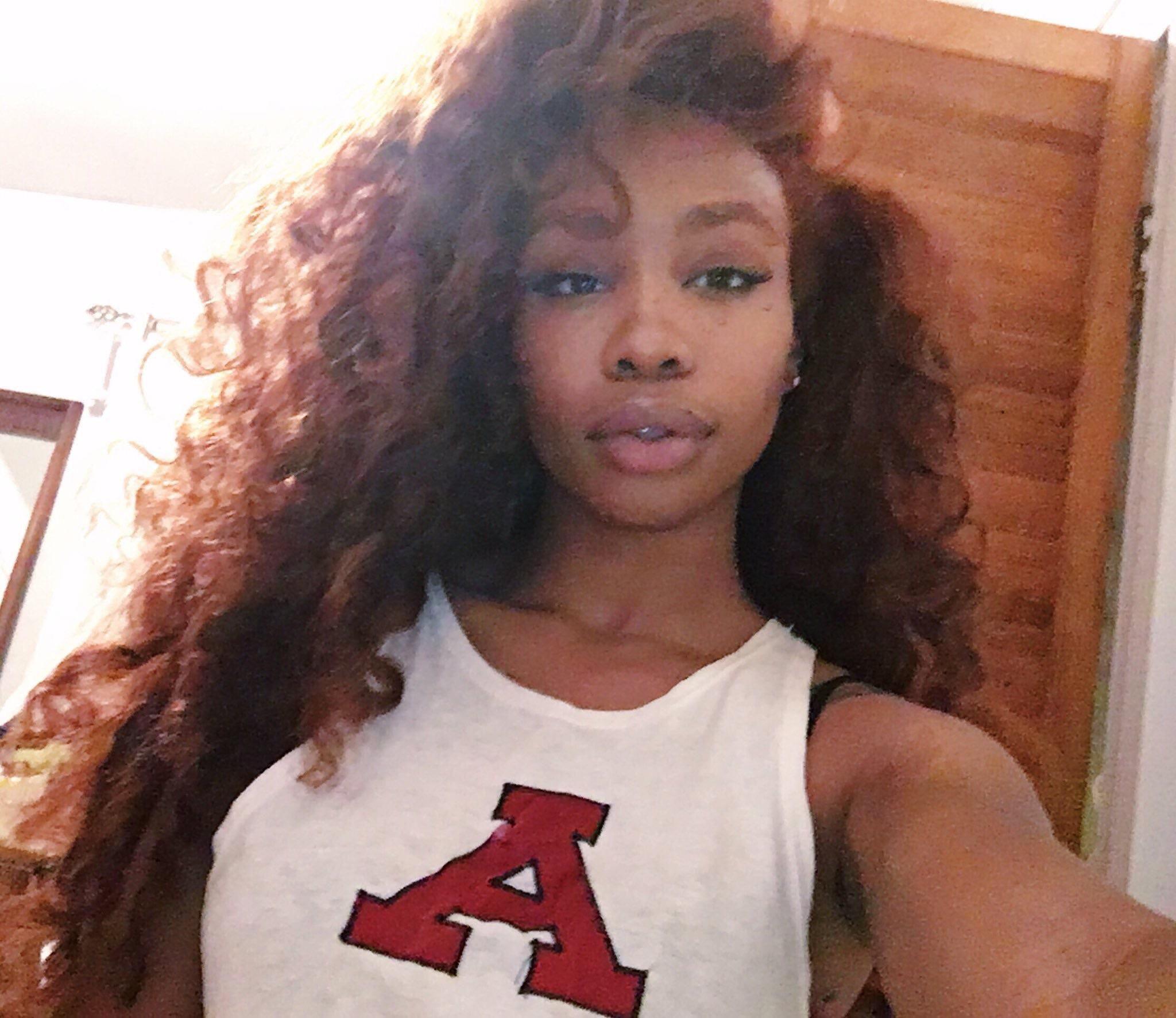 SZA Has Lips Made For Cocksucking Id Love To Unload All Over Her Face And Deep In Her Pussy