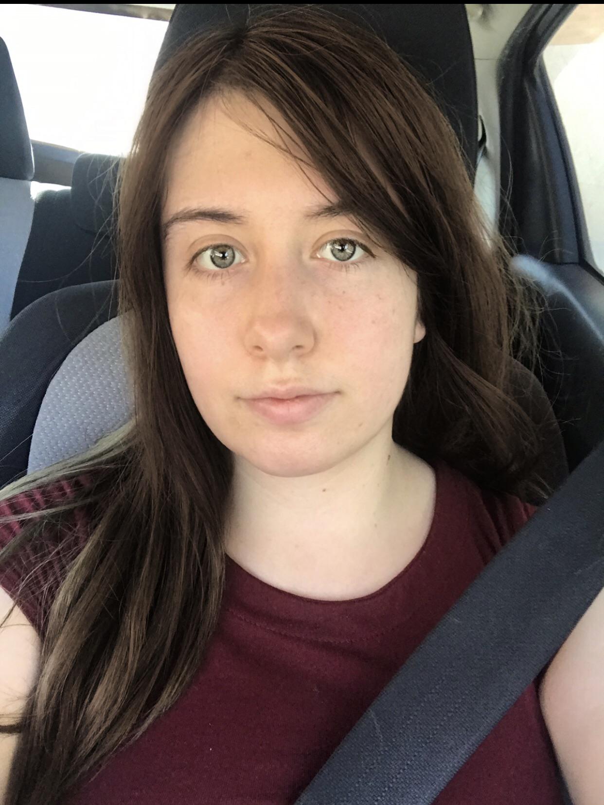 22F Am I Still Hot With No Makeup Scrolller