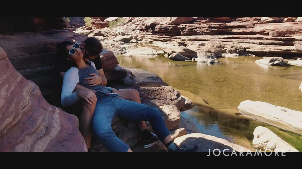 Getting My Pussy Rubbed While Out On A Hike Scrolller