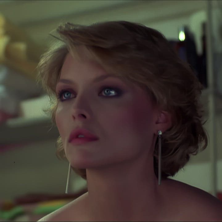 Michelle Pfeiffer Beautiful Naked Plot In Into The Night 1985