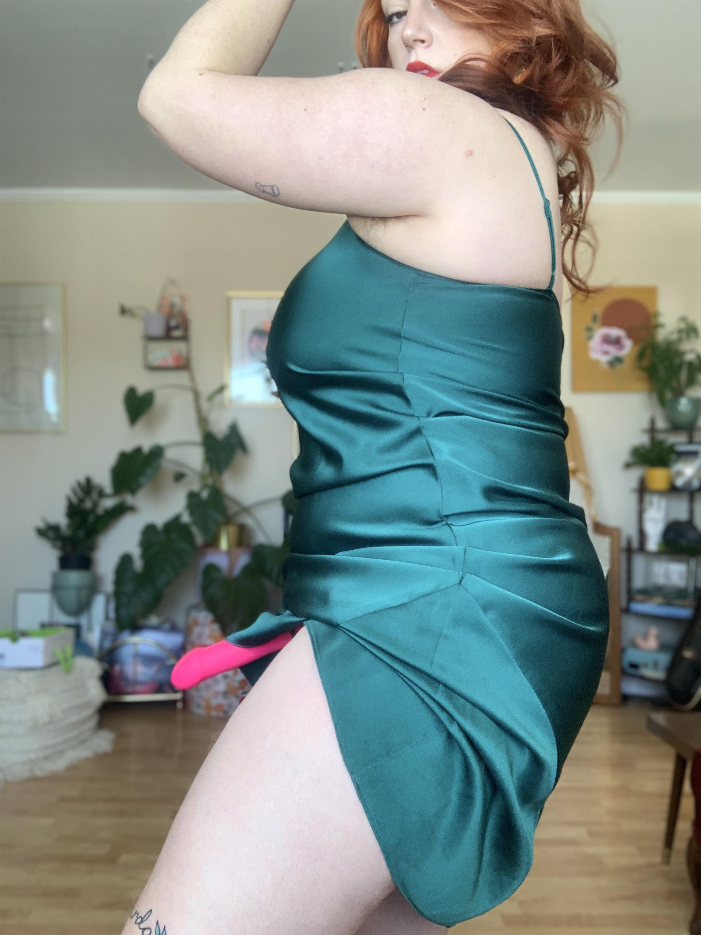 Whats Under My Silk Dress Scrolller