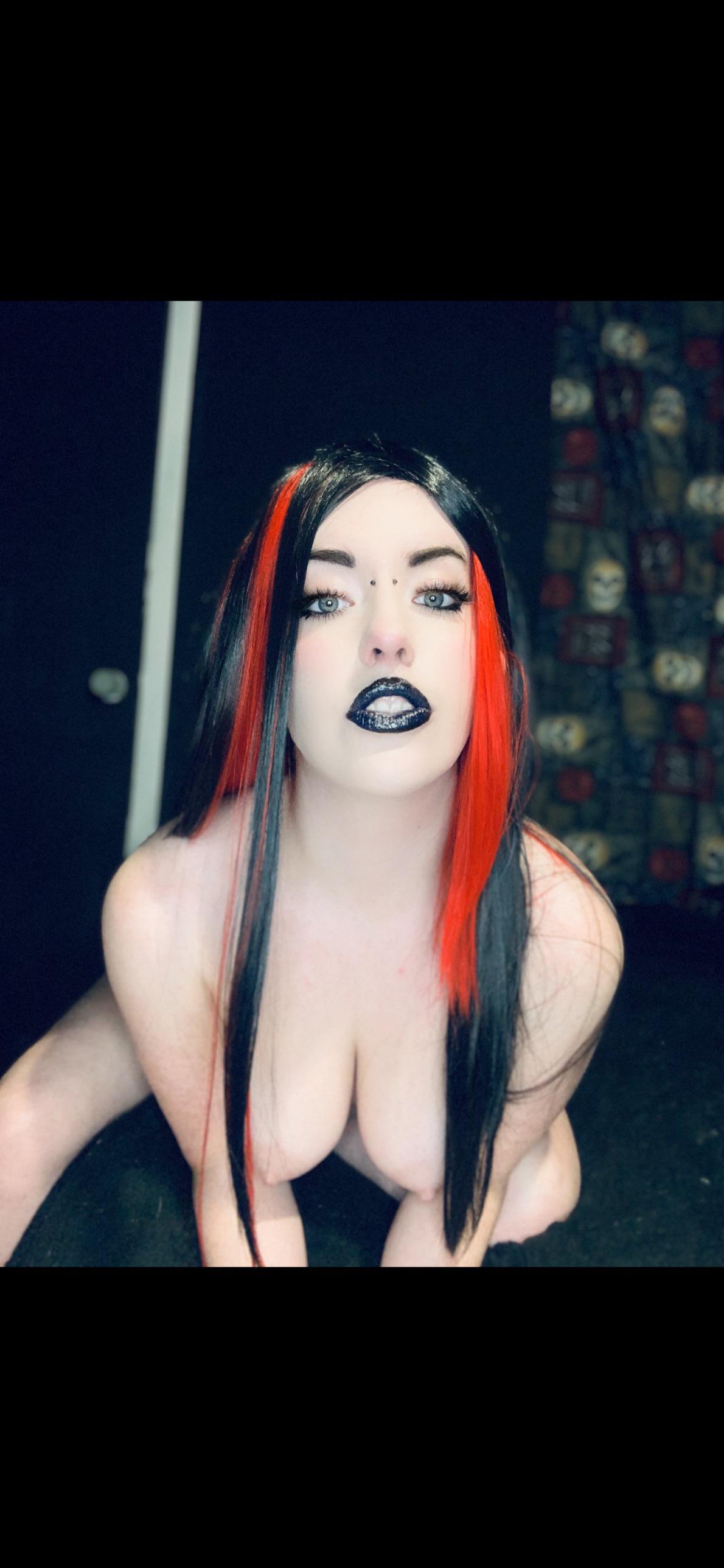 I Want To Be Your Goth Fuck Doll Scrolller