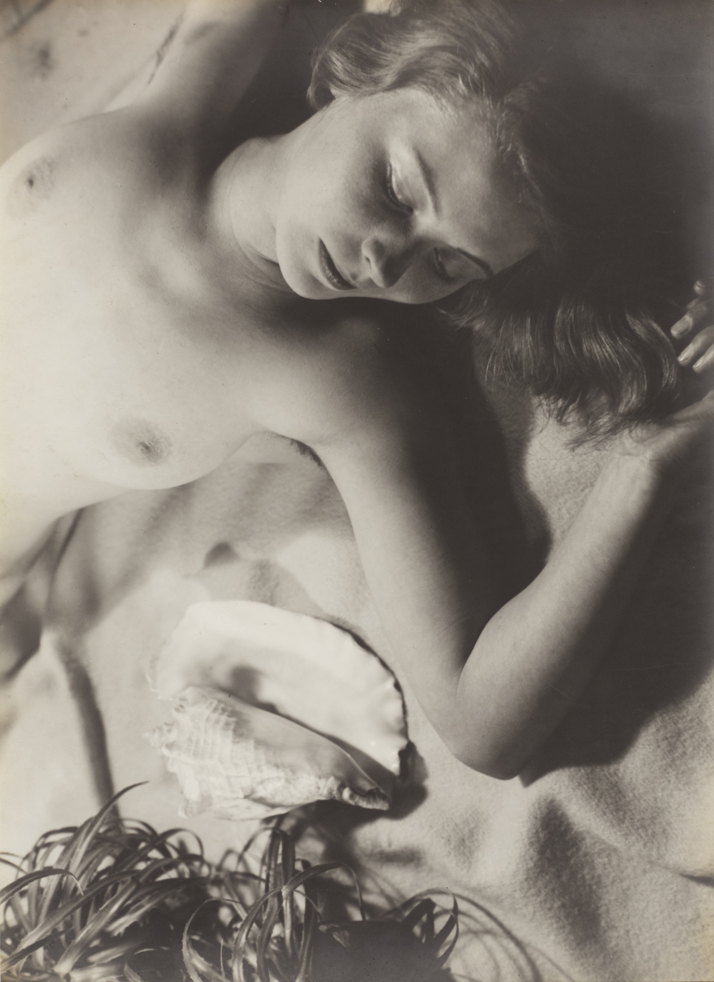 Nude With Shell Photographed By Florence Henri C Scrolller