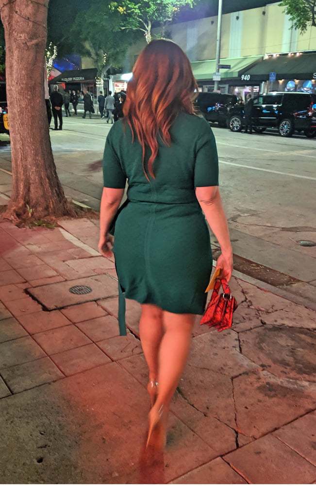 Rachel Nichols Espn Sexy Booty In Green Scrolller