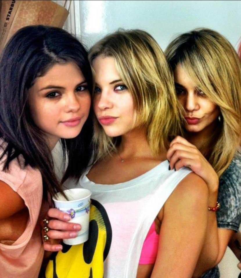 Selena Gomez Ashley Benson Vanessa Hudgens Scrolller