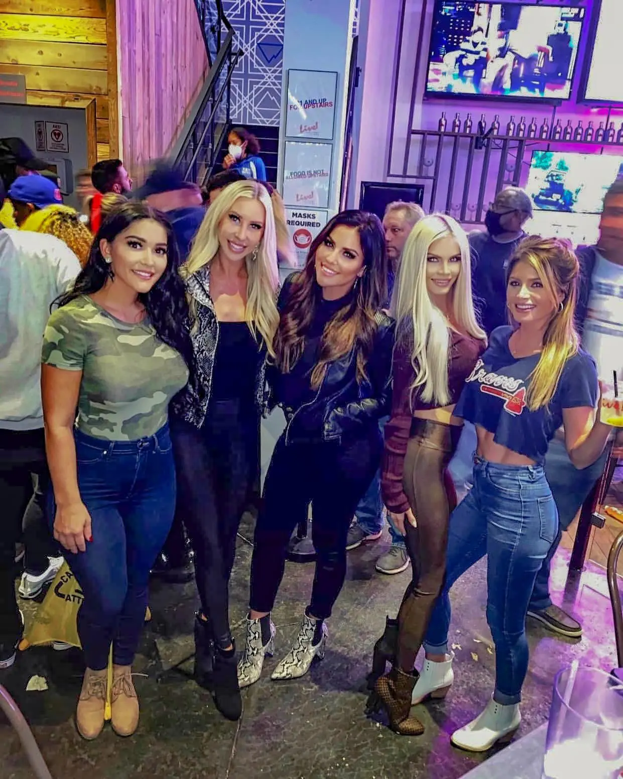 [5] Club girls | Scrolller