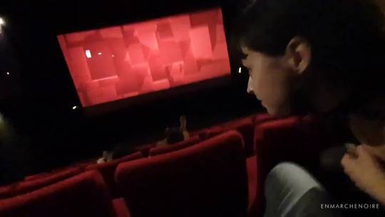 A Guy Get Sucked By 2 Girls In A Movie Theater Oc Scrolller