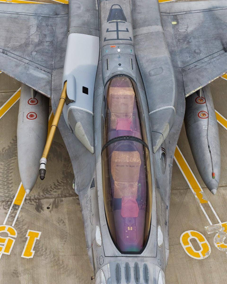 A rare F-16.. | Scrolller