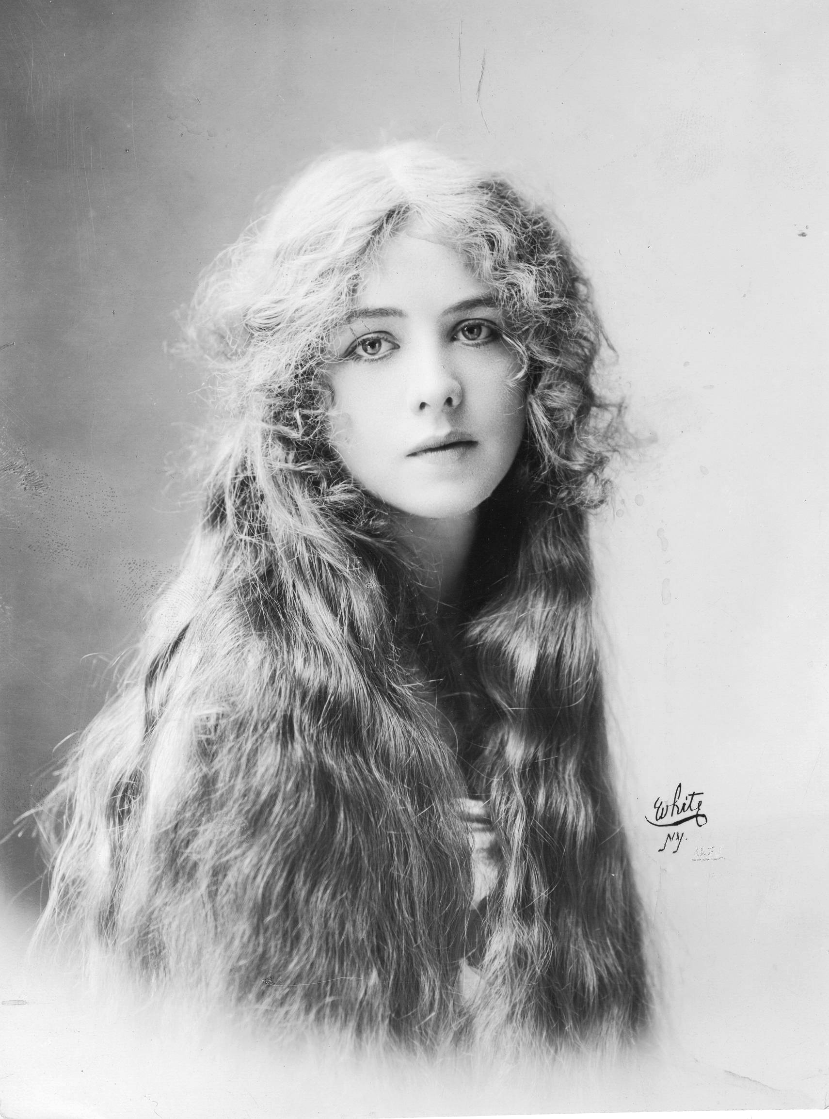 Actress Ione Bright. 1912. | Scrolller