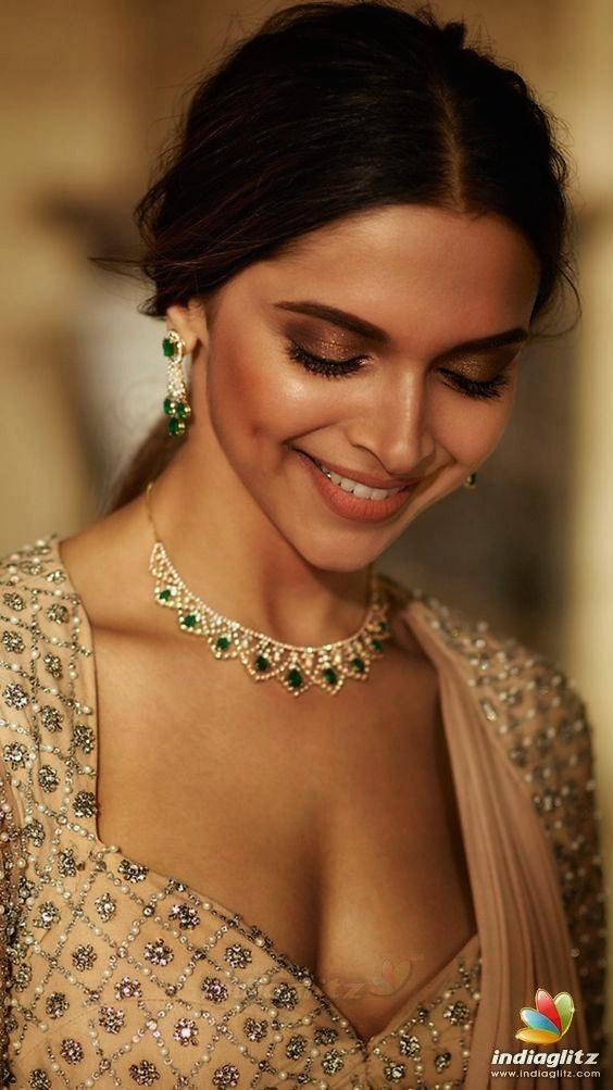 Although She Isnt Exposing A Lot In This Pic This Pic Of Deepika Has Made Me Cum Atleast 5